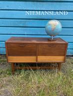Klein dressoir ‘60 vintage design goede stevige staat, Ophalen, Zo goed als nieuw, 25 tot 50 cm