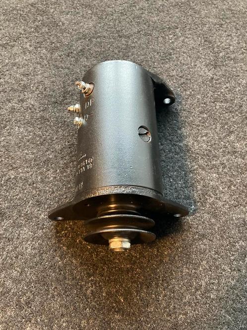 Oldtimer dynamo Deutz enz. 0101209041, Auto-onderdelen, Overige Auto-onderdelen, Volvo, Gereviseerd, Ophalen of Verzenden
