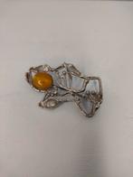 Vintage broche van 800 zilver met Barnsteen NOS, Sieraden, Tassen en Uiterlijk, Verzenden, Zo goed als nieuw, Zilver, Zilver