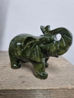 Olifant van jade, serpentijn, Verzamelen, Mineralen en Fossielen, Ophalen of Verzenden, Mineraal