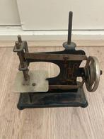 Antieken kindernaaimachine zwart klein, Antiek en Kunst, Antiek | Speelgoed, Ophalen