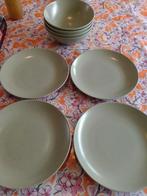 Ikea servies groen - 4 schaaltjes en 4 borden, Ophalen, Gebruikt, Bord(en), Overige stijlen