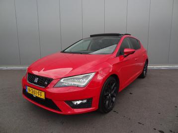 SEAT Leon 1.8 TSI | FR | 180 PK | PANO | NAVI | STOELV | beschikbaar voor biedingen