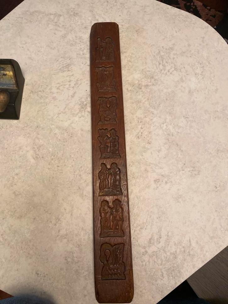 Houten speculaasplank met uitgesneden figuren, Antiek en Kunst, Antiek | Overige Antiek, Ophalen of Verzenden