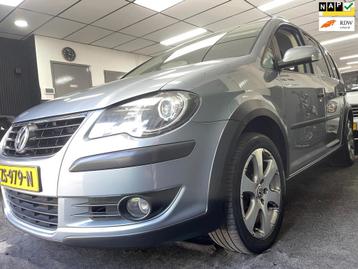 Volkswagen Touran 1.4 TSI Cross beschikbaar voor biedingen