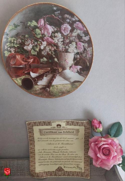 Mosa wandbord Stilleven in de Muziekkamer met certificaat, Antiek en Kunst, Antiek | Wandborden en Tegels, Ophalen of Verzenden