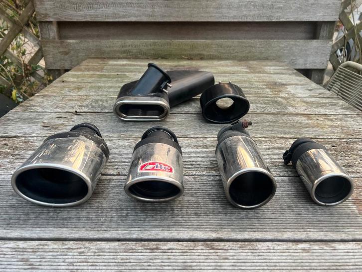 6 Uitlaat sierstukken universeel, Auto diversen, Autosport-onderdelen, Gebruikt, Ophalen of Verzenden