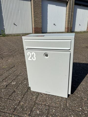 Decayeux Brievenbus D100 Zilvergrijs / Brabantia B100  beschikbaar voor biedingen