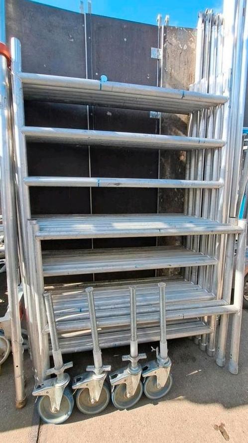 Te koop nette gebruikte steiger 8.20 werkhoogte, Doe-het-zelf en Verbouw, Steigers, Zo goed als nieuw, Rolsteiger of Kamersteiger