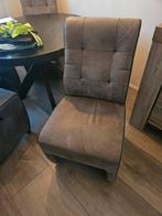 4 Bruine eetkamerstoelen op wieltjes - nette staat, Gebruikt, Bruin, Ophalen of Verzenden, Vier