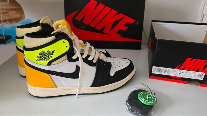 Nike Air Jordan 1 Retro High OG Volt Gold - Maat 41, Kleding | Dames, Schoenen, Zo goed als nieuw, Sneakers of Gympen, Ophalen of Verzenden