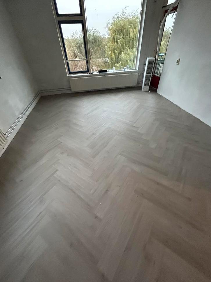 Visgraat(PrismaVloeren), Diensten en Vakmensen, Vloerleggers en Parketteurs