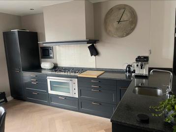 Complete keuken L vorm, graniet blad beschikbaar voor biedingen