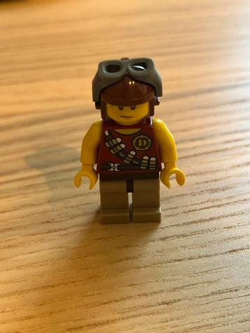 Lego Dino Helikopter Piloot dino002 beschikbaar voor biedingen