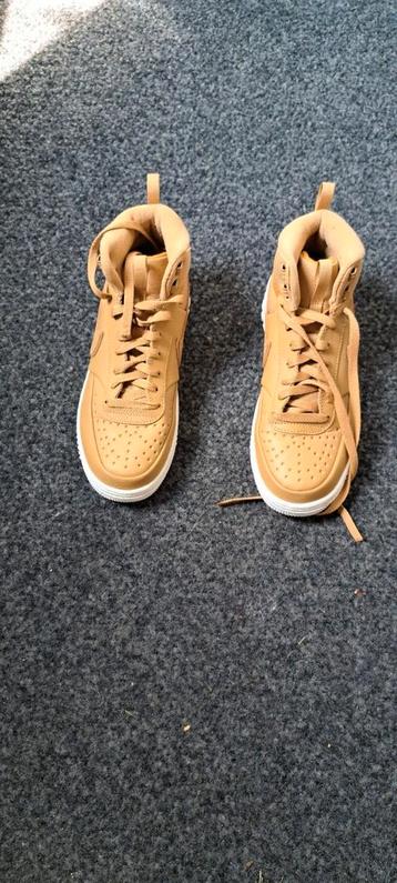 Nike sportschoenen jongens 38.5 beschikbaar voor biedingen