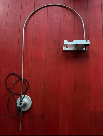 Joe colombo spider booglamp beschikbaar voor biedingen