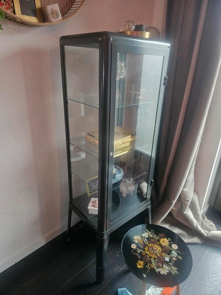 FABRIKÖR Vitrinekast - Donkergrijs - 57x150 cm, Huis en Inrichting, Kasten | Vitrinekasten, Zo goed als nieuw, 100 tot 150 cm