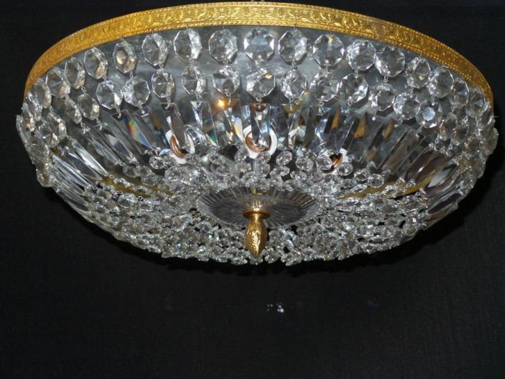 Grote oude kristallen plafonniere heeft een verguld metalen, Huis en Inrichting, Lampen | Plafondlampen, Gebruikt, Ophalen