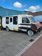 Renault trafic 1983 winnebago, Caravans en Kamperen, Buscamper of Camperbus, Particulier, Tot en met 4, Handgeschakeld
