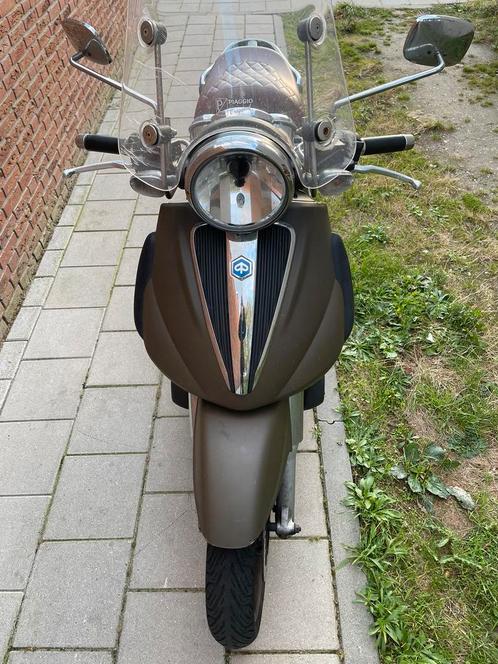 Beverly 500cc Akrapovic!, Fietsen en Brommers, Scooters | Piaggio, Overige modellen, Ophalen