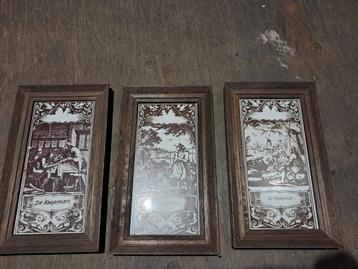 Drie Delfts Blauwe Tegeltableaus in Houten Lijst beschikbaar voor biedingen