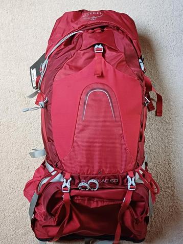 Nieuwe OSPREY Aura AG rugzak 50L, maat M, regenhoes, rood. beschikbaar voor biedingen