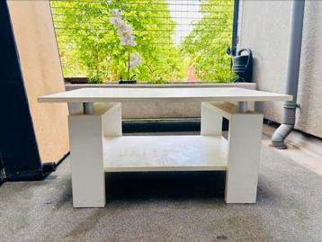 salontafel beschikbaar voor biedingen