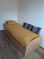 Hout bed 220 bij 90 (inclusief beddengoed), Ophalen
