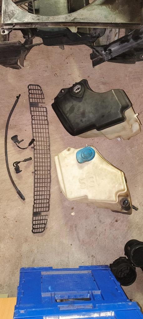 E46 wielkuipen, ruitenwisser reservoir, handgrepen, mistlamp, Auto-onderdelen, Klein materiaal, BMW, Gebruikt, Ophalen of Verzenden