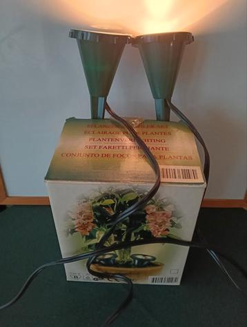 Halogeen verlichting voor Kamer planten  beschikbaar voor biedingen