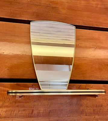 ✨ Mid Century Wandspiegel met Plankje – Messing & Formica ✨ beschikbaar voor biedingen