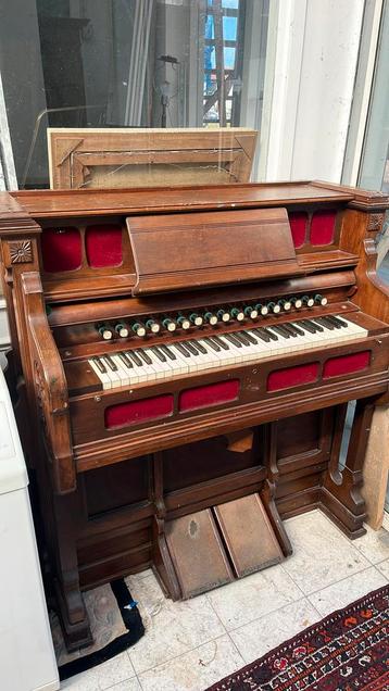 Harmonium orgel Estey Organ Co Brattleboro USA beschikbaar voor biedingen