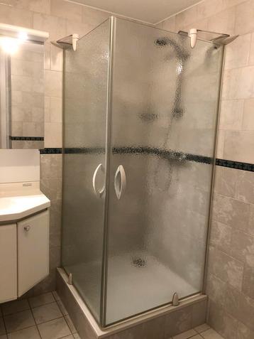 Complete hoekdouche 90 x 90  inclusief douchebak van Huppe beschikbaar voor biedingen