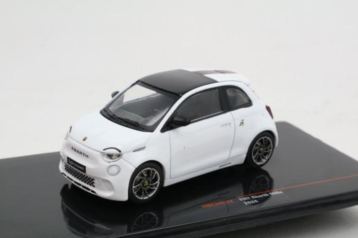 1:43  Fiat 500 E Abarth 2024  -  IXO, Hobby en Vrije tijd, Modelauto's | 1:43, Nieuw, Auto, Overige merken, Ophalen of Verzenden