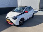 Toyota Aygo 1.0 VVT-i x-joy cabrio Sportieve auto met rode a, Voorwielaandrijving, Stof, Gebruikt, Euro 6