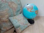 Wereldbol met Kussens - Wereldkaart Design, Huis en Inrichting, Woonaccessoires | Wereldbollen, Ophalen of Verzenden, Verlicht