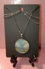 Zilveren Pokemon ketting Swablu (glitter). Zelfgemaakt., Sieraden, Tassen en Uiterlijk, Kettingen, Met hanger, Verzenden, Nieuw