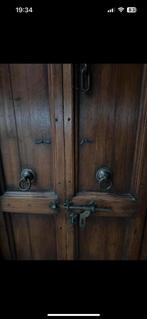 Antiek kozijn/lijst met openslaande deurtjes, Ophalen