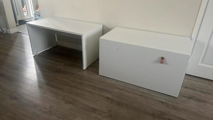 Speelgoedkist/kinderbureau, Huizen en Kamers, Kamers te huur