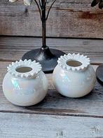 Twee lotus vaasjes parelmoer, Huis en Inrichting, Woonaccessoires | Vazen, Ophalen, Wit, Aardewerk of Porselein, Zo goed als nieuw