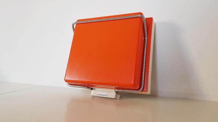 Brabantia oranje keukenweegschaal, Huis en Inrichting, Keuken | Keukenbenodigdheden, Zo goed als nieuw, Ophalen of Verzenden