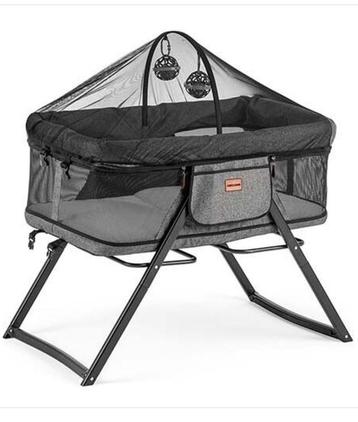 Wieg Babywieg - Baby Bed - Inklapbaar - 2 in 1 - Speelboog e beschikbaar voor biedingen