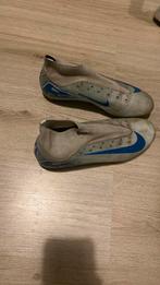 Voetbal schoen nike, Maat XS of kleiner, Ophalen of Verzenden, Zo goed als nieuw, Schoenen