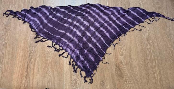 Omslagdoek/ sjaal paars, Kleding | Dames, Mutsen, Sjaals en Handschoenen, Gedragen, Sjaal, Ophalen of Verzenden
