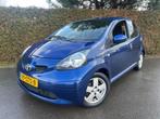 Toyota Aygo 1.0-12V 5-DEURS APK LM VELGEN TOERENTELLER !, Voorwielaandrijving, Stof, Gebruikt, Zwart