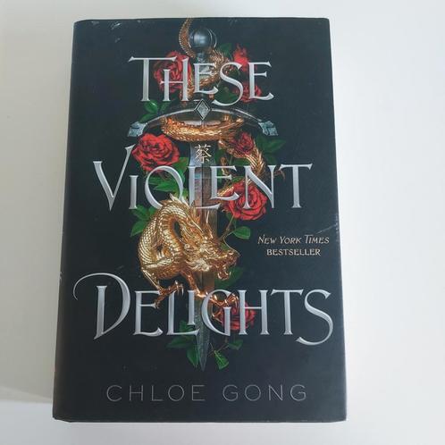 Chloe Gong - These Violent Delights, Boeken, Fantasy, Zo goed als nieuw, Ophalen of Verzenden