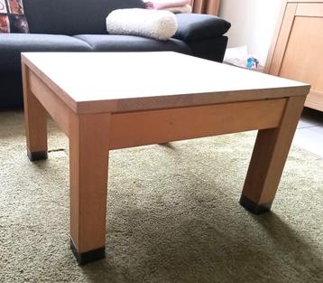 hoektafel beschikbaar voor biedingen