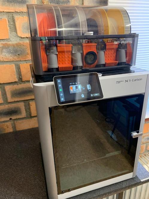 Bambulab X1C + AMS + accessoires in nieuwstaat, Computers en Software, 3D Printers, Zo goed als nieuw, Ingebouwde Wi-Fi, Ophalen