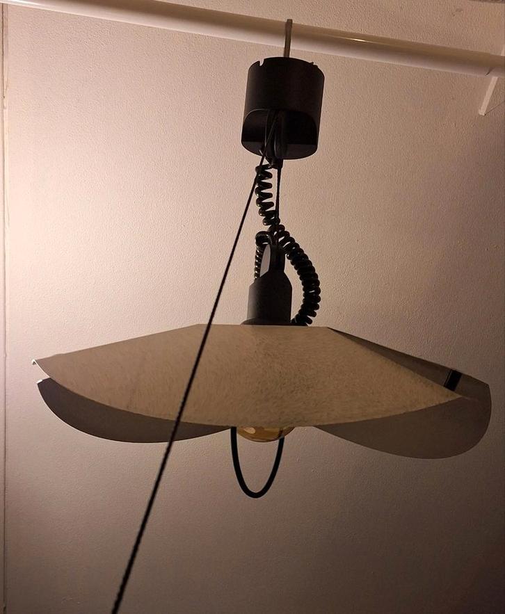 Vintage hanglamp space age  jaren 70 contra gewicht metaal, Huis en Inrichting, Lampen | Hanglampen, 75 cm of meer, Metaal, Ophalen of Verzenden