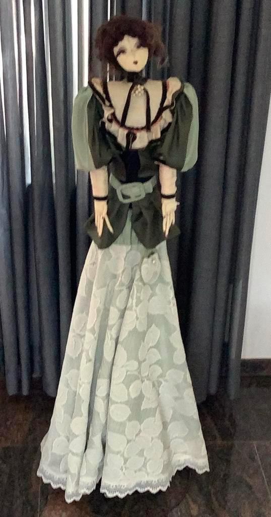 Sofa doll, Antiek en Kunst, Antiek | Speelgoed, Ophalen of Verzenden